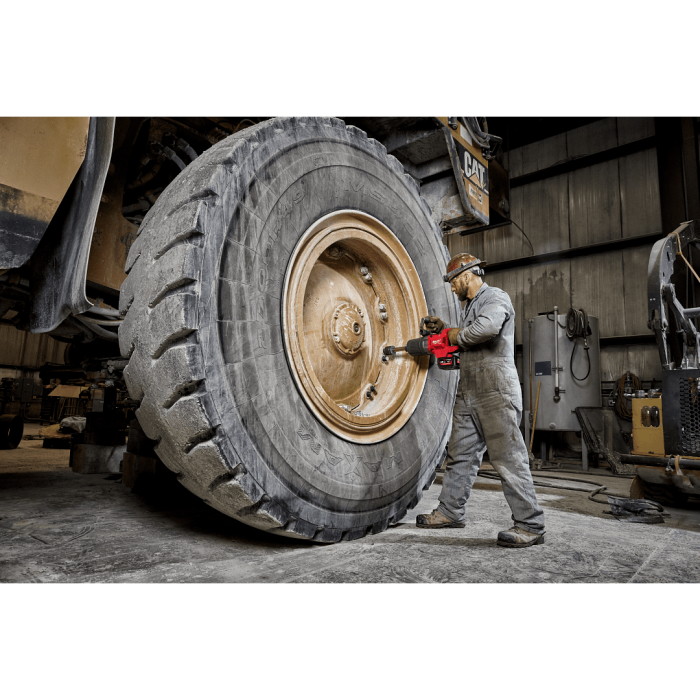 milwaukee(ミルウォーキー) M18-ONEFHIWF1D-0C0 M18 25.4sq 2576Nmロングノーズインパクトレンチ 締め最大トルク2576 Nm 緩め最大トルク2711 Nm 最大M48ボルト締付可