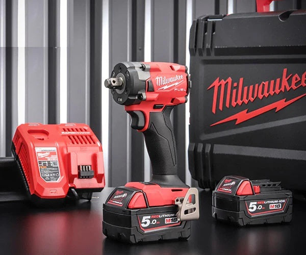 milwaukee（ミルウォーキー） M18-FIW212-502X M18 12.7sq 339Nm インパクトレンチ 5.0Ahバッテリー2個x充電器x専用ケース付